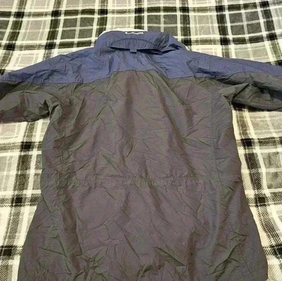 Columbia women's XL blue and gray weather proof outer coat, no liner - Picture 4 of 12